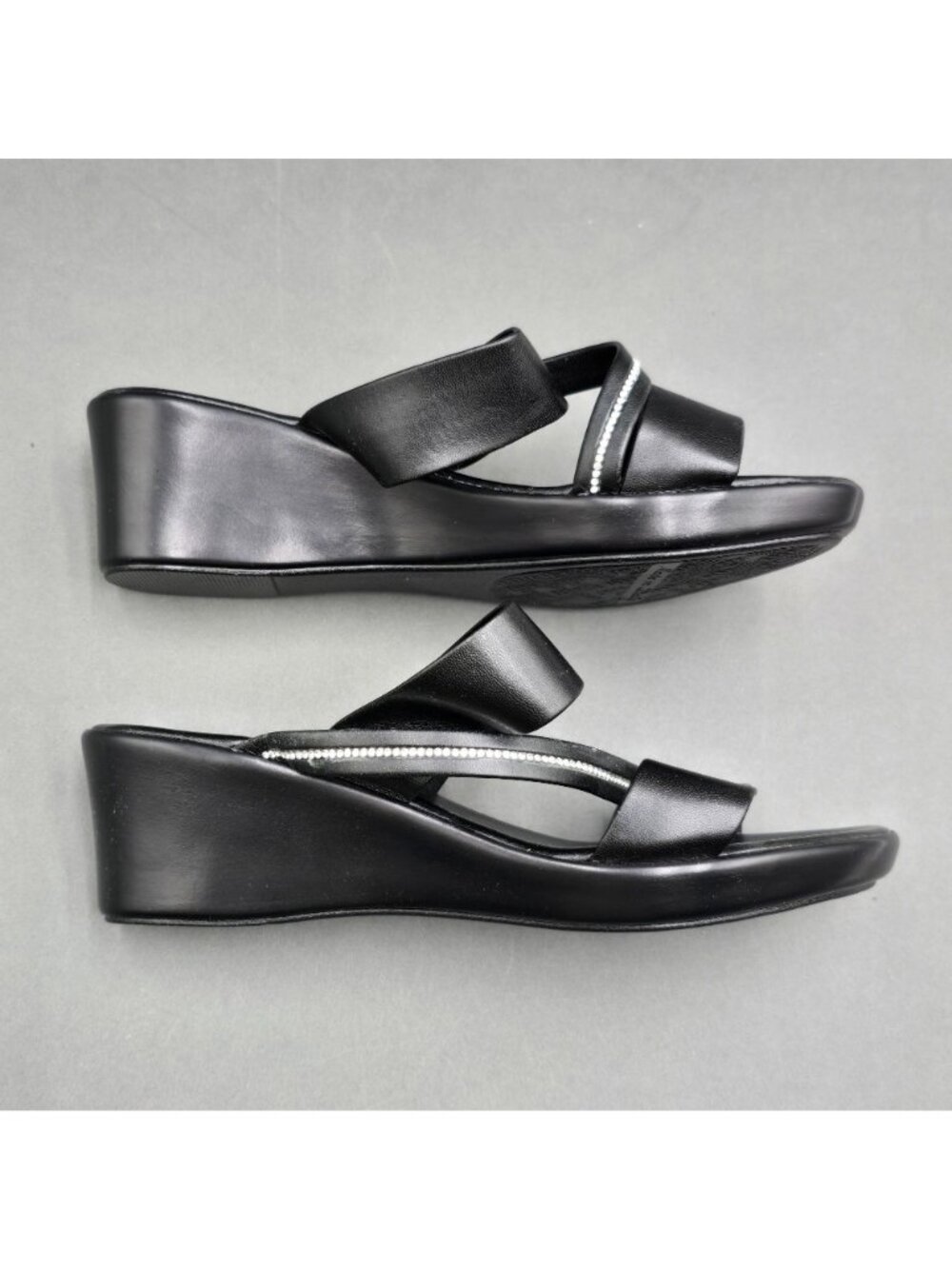 Italian Shoemakers Remus Black Slide Sandals Size 7 M Crystal Trim Wedge Heel - Picture 5 of 8